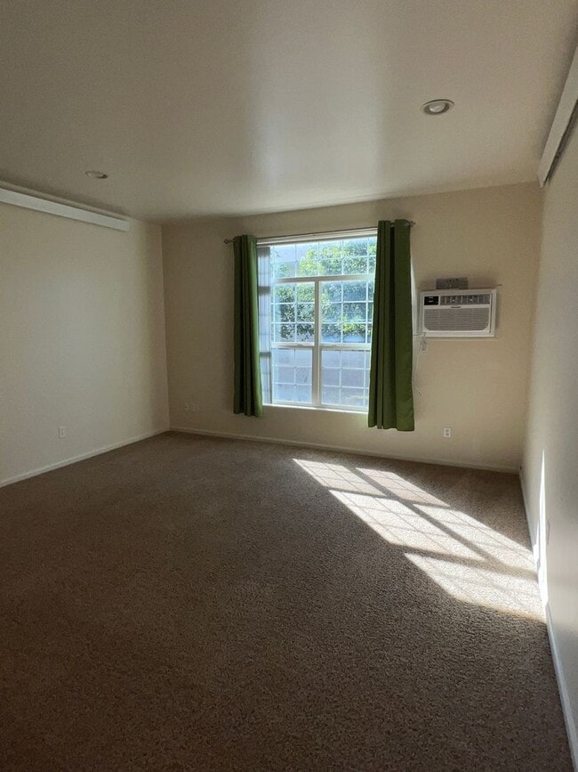 Photo - 1930 Monte Vista Dr Unidad 8