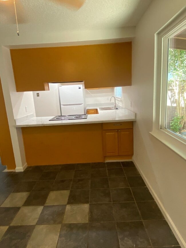 Photo - 4th of July MOVE IN SPECIAL! $500.00 off your first month's rent if you move in by July 4th!
