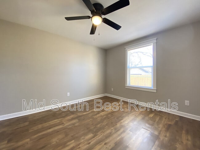 Photo - 312 W 20th St