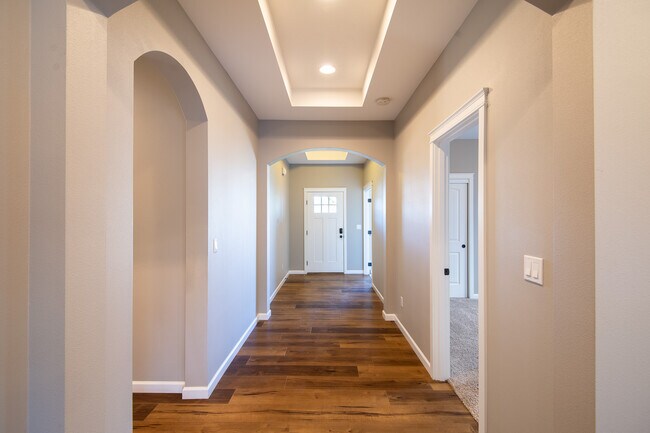 Photo - 5422 Bell St