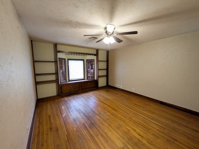 Photo - 770 Peyton Dr