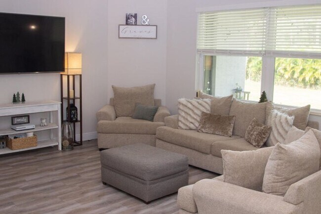 Photo - 12601 57th Rd N