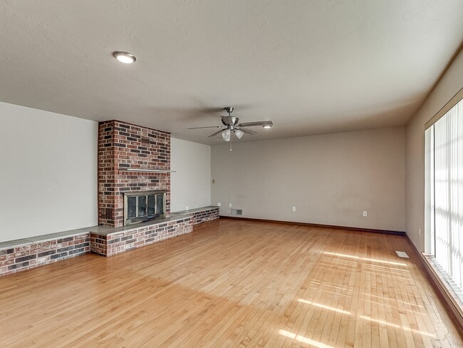 Photo - 27115 Western Ave