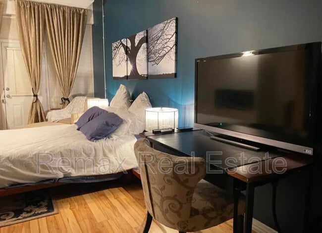 Photo - 10024 Jasper Ave Unit 207