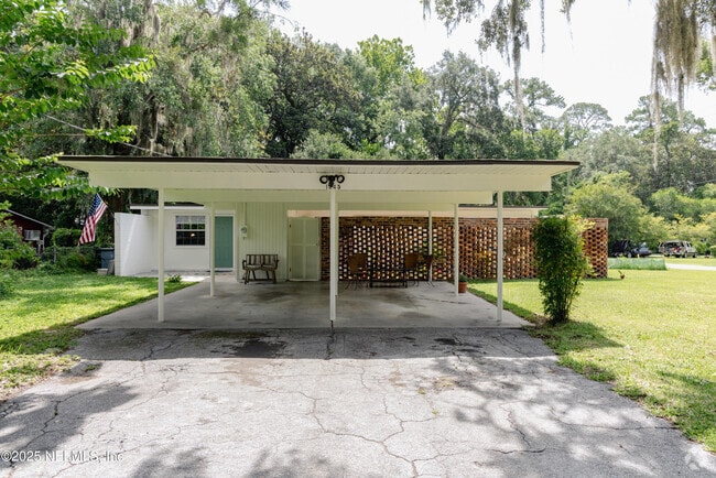 Building Photo - 1345 Orange Cir S Rental
