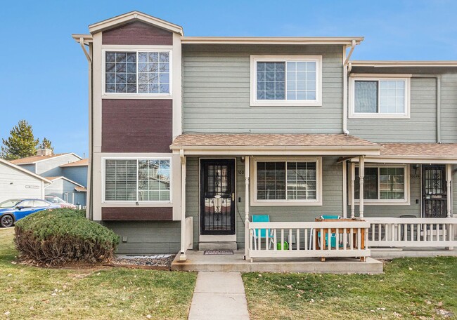 Fantastic Townhome Available in Thornton! - Fantastic Townhome Available in Thornton!