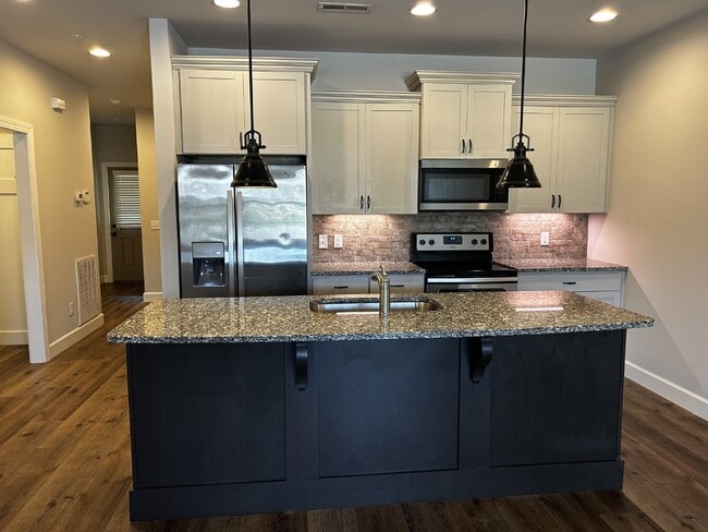 Photo - 2BD 2BA CONDO IN SOUGHT AFTER CYPRESS RIDGE