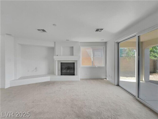Photo - golf view, balcony , 5 bed room plus den and loft