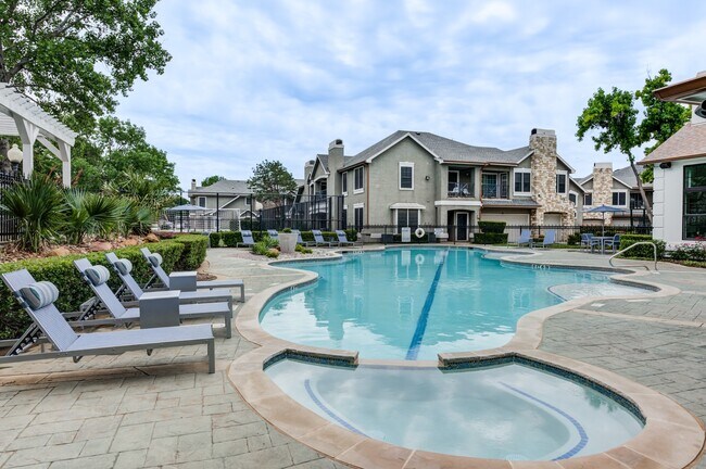Resort Style Swimming Pool