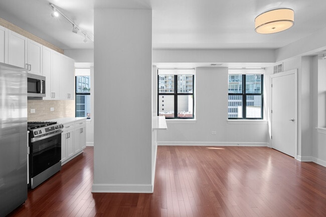 Photo - 451 W Huron St Unit 612