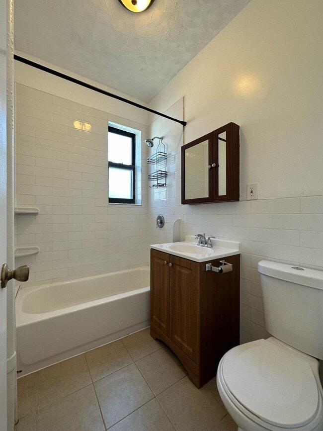 Photo - 24 Rock St Unidad 119