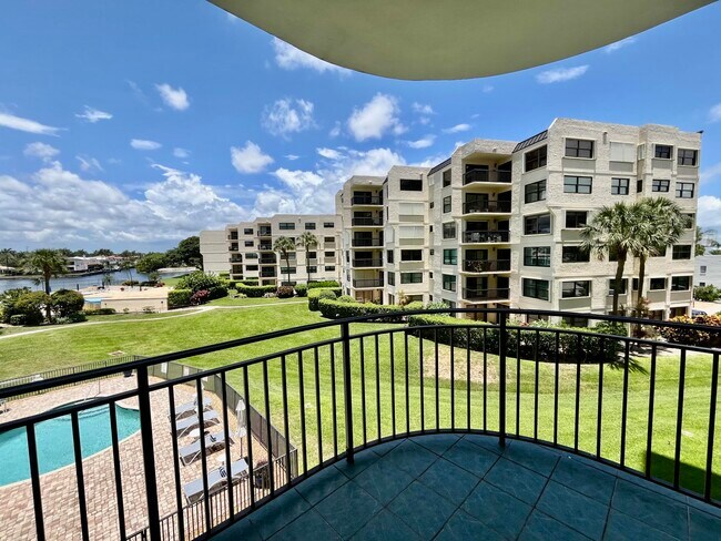 Photo - 370 Golfview Rd Unit 302