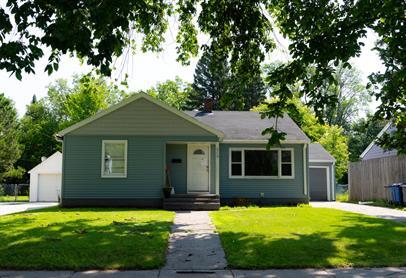 Photo - 634 11th St N House