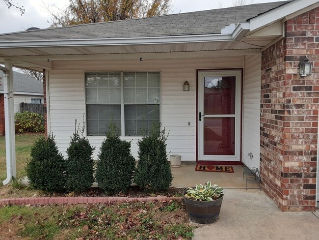 Photo - Great Townhouse in West Fayetteville