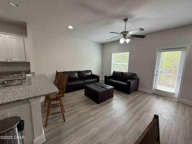 Photo - 7578 Shadow Lake Dr