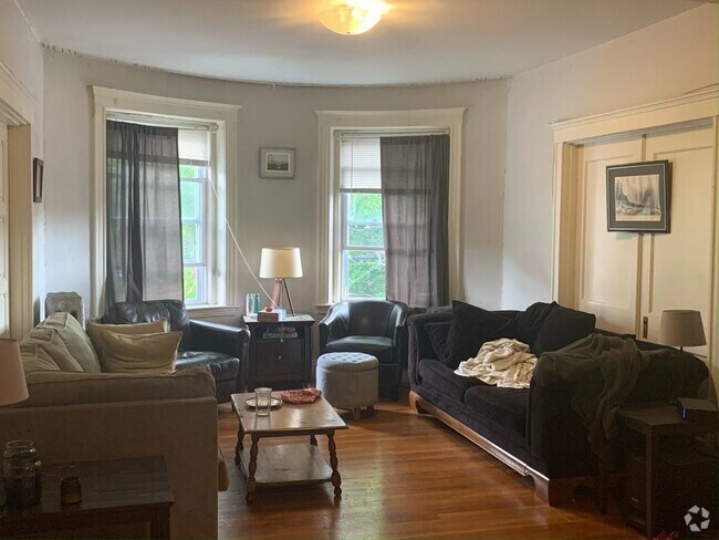 Building Photo - 208A Winthrop Rd Rental