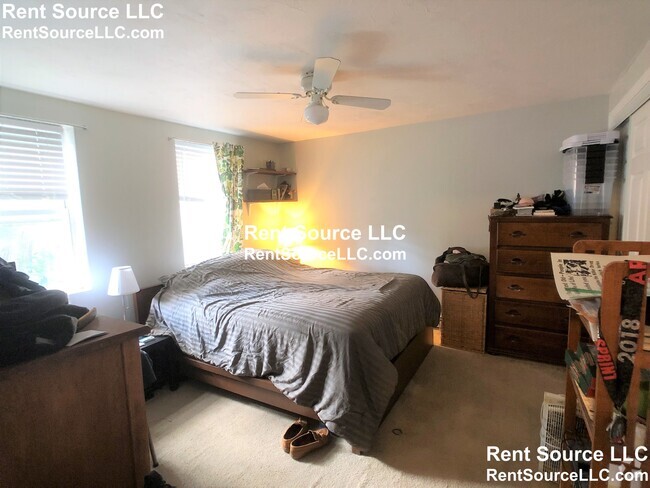 Building Photo - 5 8th St Unit 1 Rental