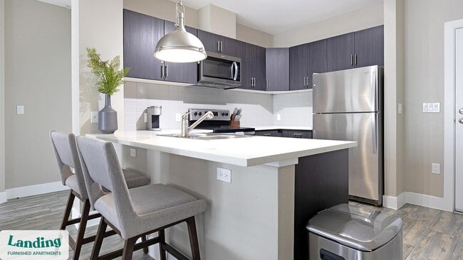 Photo - 1000 S Broadway Unidad 260