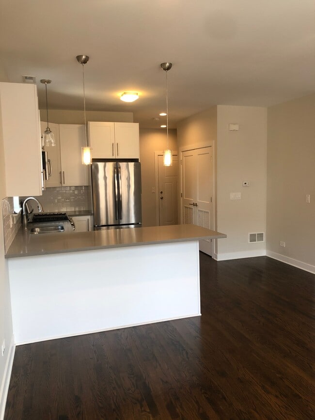 Photo - 1528 W Superior St Unidad 2R