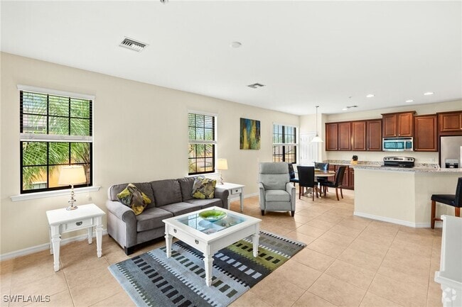 Building Photo - 3742 Pino Vista Way Unit 4 Rental