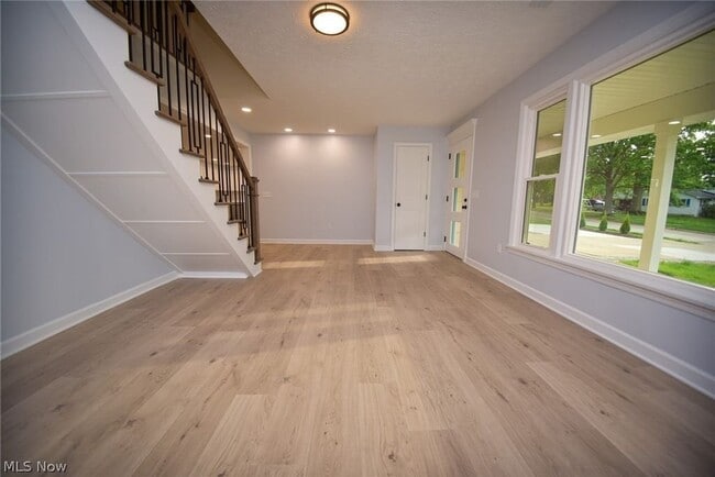 Photo - 263 Cardinal Dr