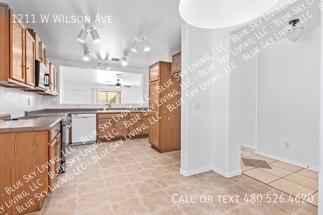 Photo - 1211 W Wilson Ave