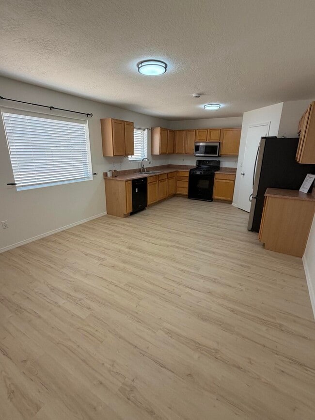 Photo - 515 Deschutes St SE