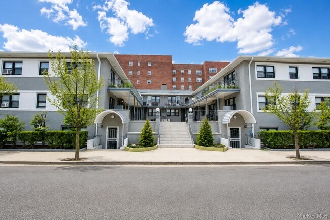 Photo - 470 E Broadway Unit A-3