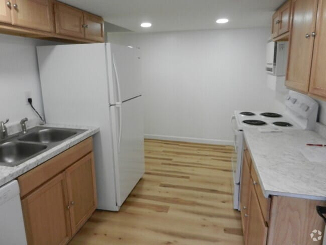 Building Photo - 69 E Louther St Unit 69D Rental