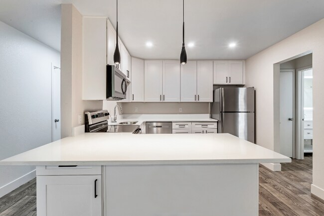 Photo - 172 W Clinton Ave Unit Apt 105