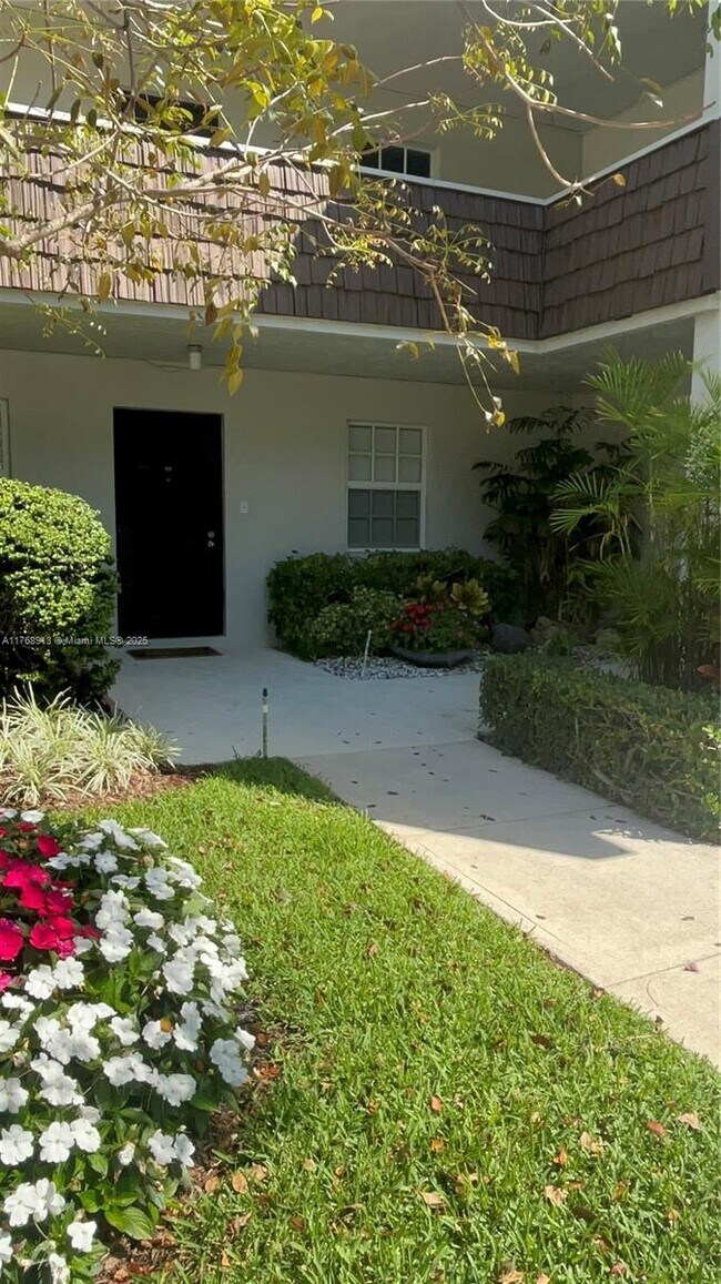 Photo - 4017 N Cypress Dr Unit 102