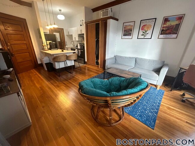 Photo - 849 Beacon St Unit 4