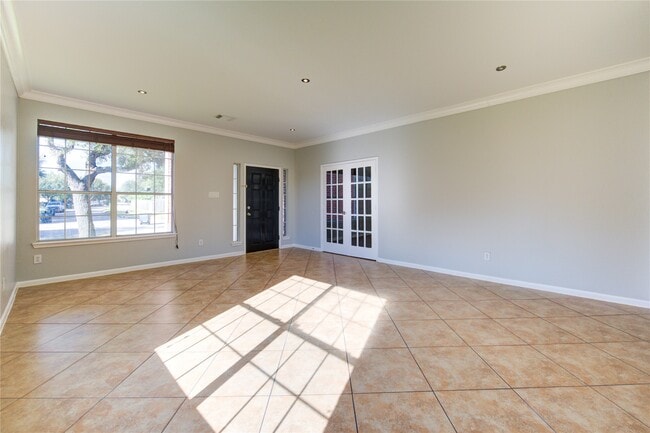 Photo - 5527 Gatesprings Ln