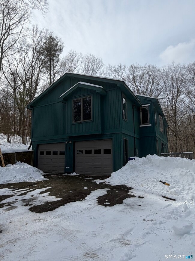 Photo - 410 Old Tolland Turnpike