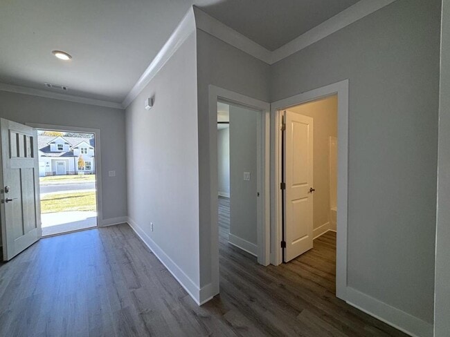 Photo - 36 Village Ct