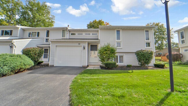 Building Photo - 37 Blue Ridge Rd