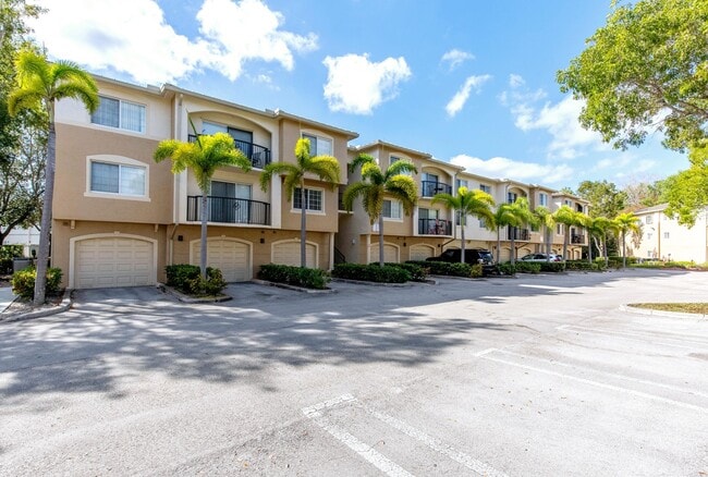 Photo - 1100 Crestwood Ct S Unit 1110