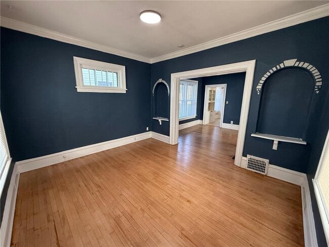 Photo - 803 7th St S