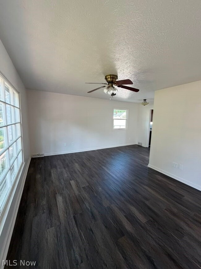 Photo - 26381 Drakefield Ave