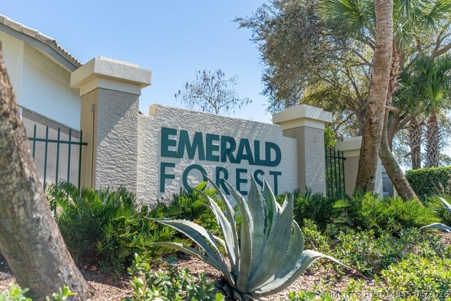 Photo - 1051 Aviary Rd