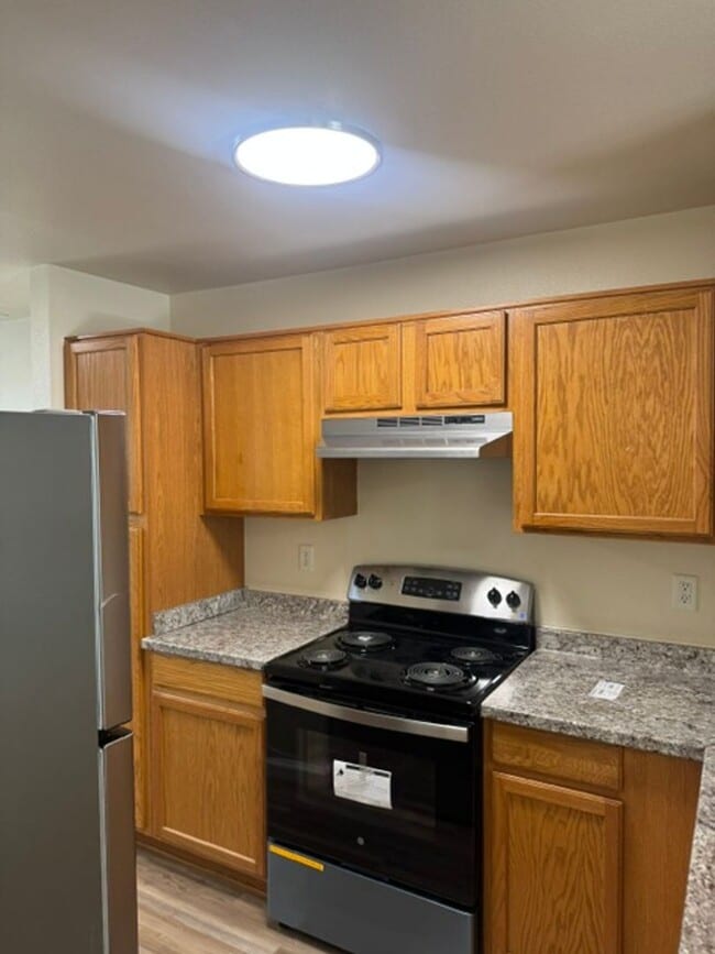 Photo - TOWNHOMES OF OAK COURT!! REMODELED 2 BEDROOM