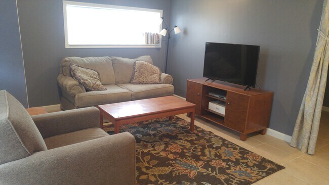 4615 Dart St Unit Fountainblue Guest House