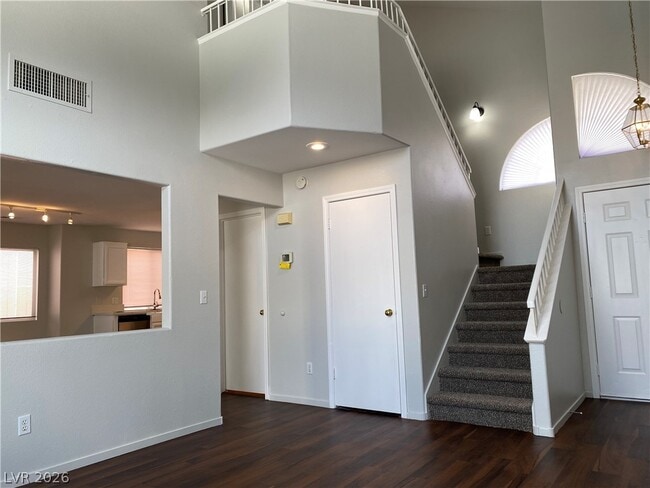 Photo - 1904 Cedar Bluffs Way