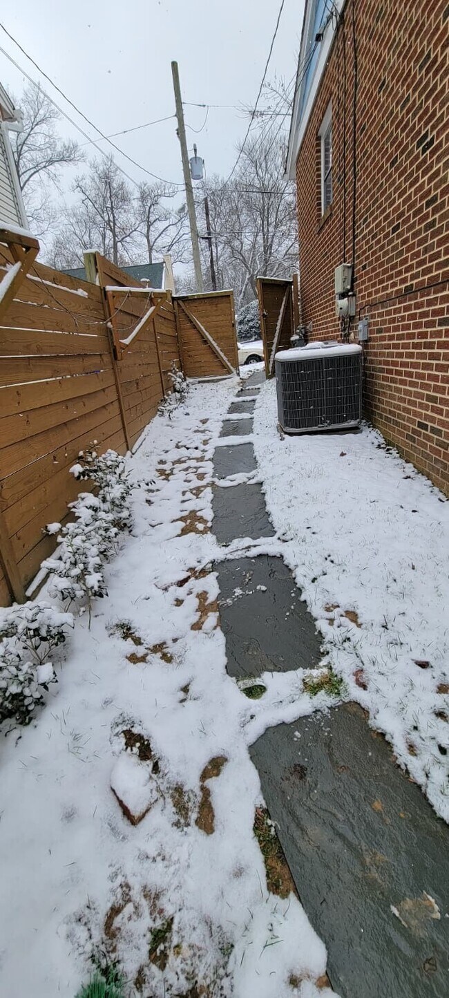 Pasarela al apartamento pt.2 - 1807 Blueridge Ave Unidad #1