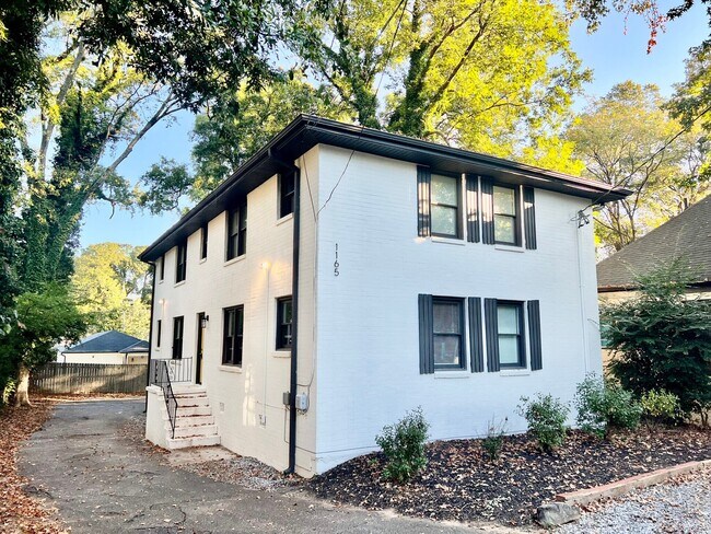 Photo - 1165 Eggleston St SW