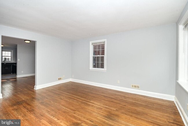 Building Photo - 218 Maryland Ave