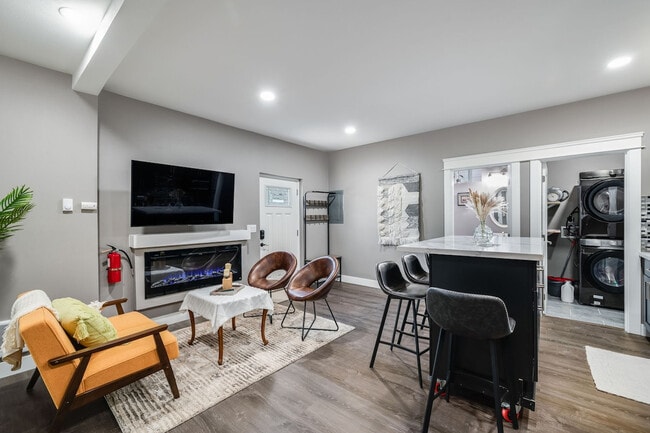 Building Photo - 21031 NE 4th St