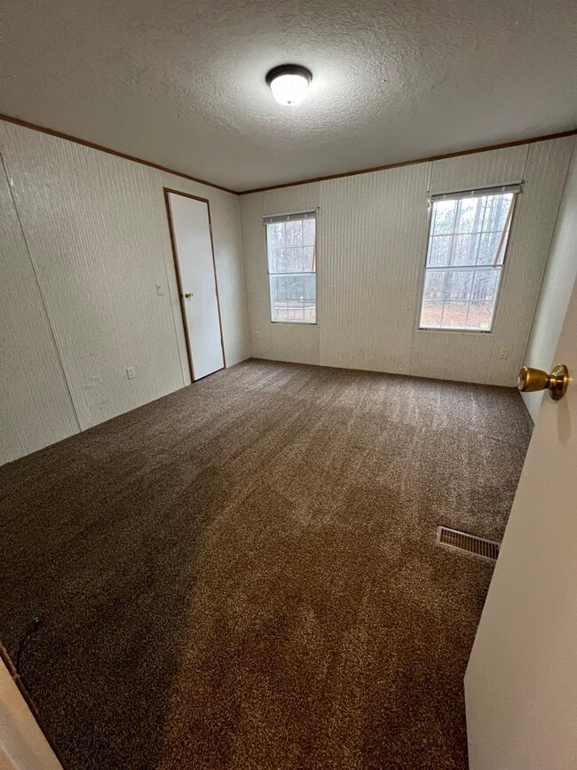 Photo - 34 Goldfinch Ln