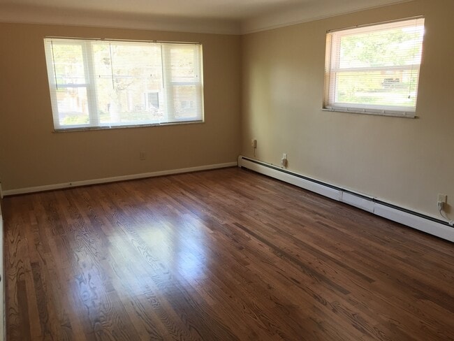 1924 Sutton Ave Unit 4