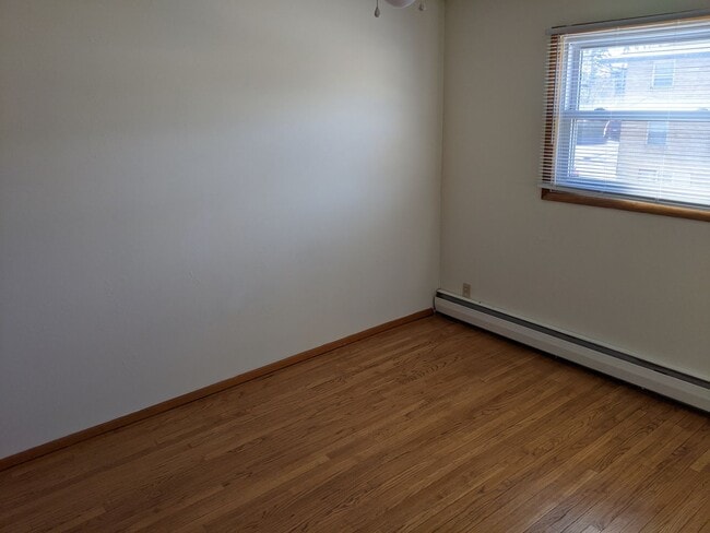 Photo - 837 Normal Rd